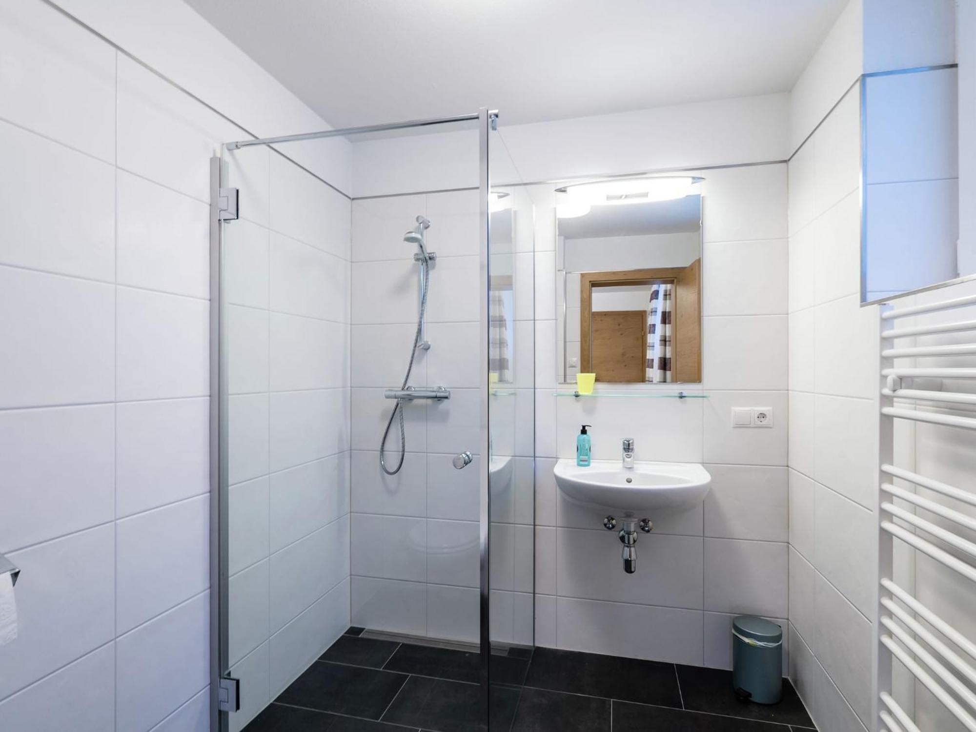Modern Holiday Home In Leogang With Private Sauna Eksteriør billede